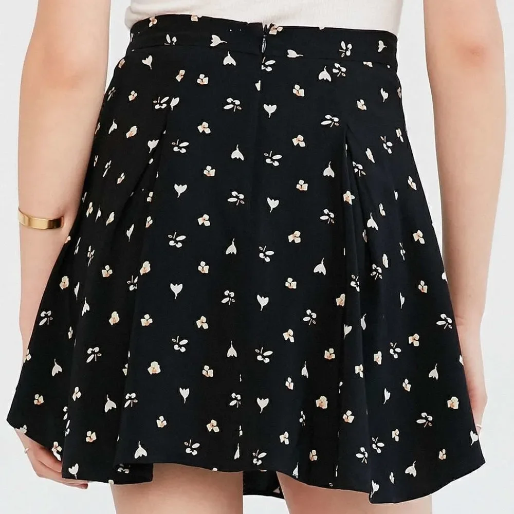 Kimchi Blue Simone Floral Skater Skirt
